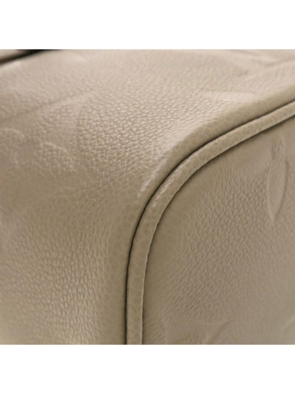 Louis Vuitton Empreinte Vanity PM - Picture 4 of 9
